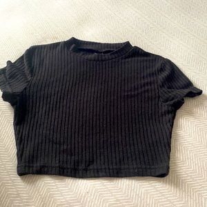 Solid ribbed knit tee
